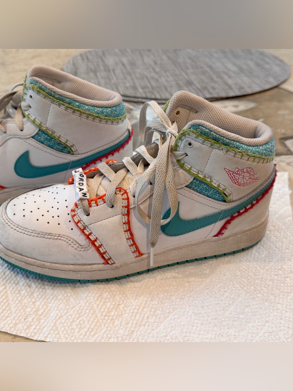 Nike Kids Teal & White High-Top Sneakers Air Jordan 1 Mid SE “Multi Knit” GS